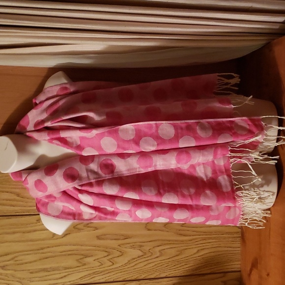 Accessories - SOLD - Pink polka dot pashmina